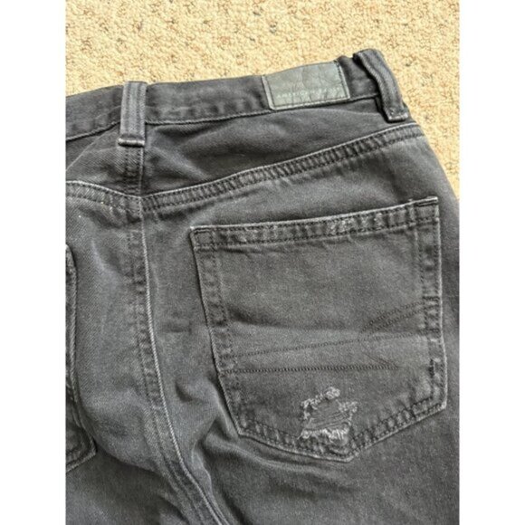 NEW American Eagle women's size 2 black denim distressed jeans Retails $69.95 - Picture 3 of 8